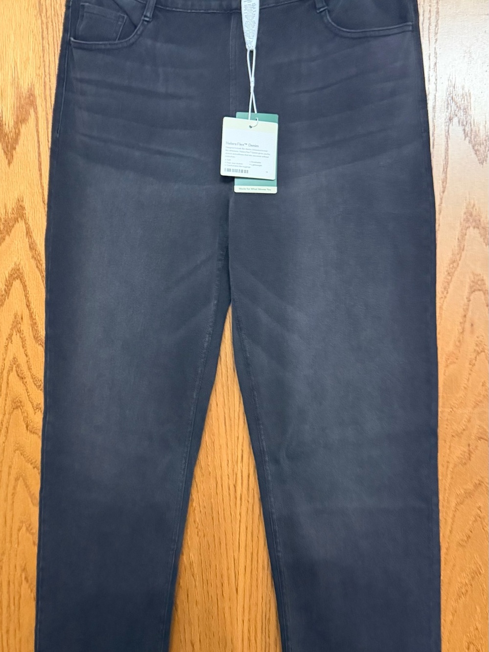 HALARA Black Straight-Leg Jeans